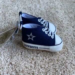 Dallas Cowboys baby shoes pre-walkers 0-6 months